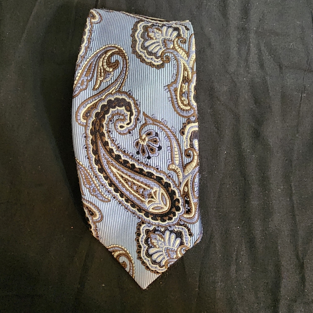 Vintage JZ Richards Tie, 100% silk.  Blue & black, 62x3.5 long.